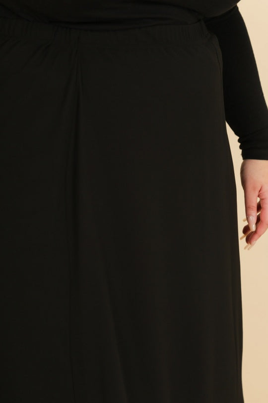 JUPE NOIRE DROITE LONGUE AVEC TULLE 54/56
