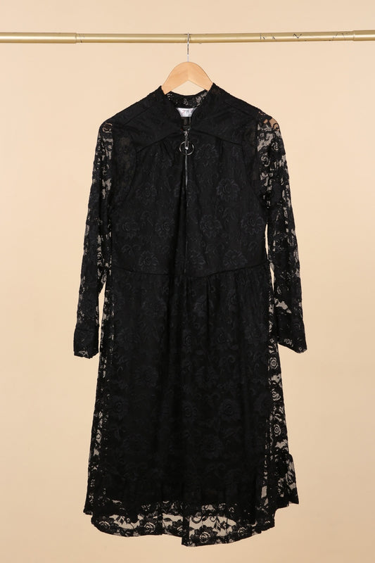 ROBE NOIRE EN DENTELLE 46/48