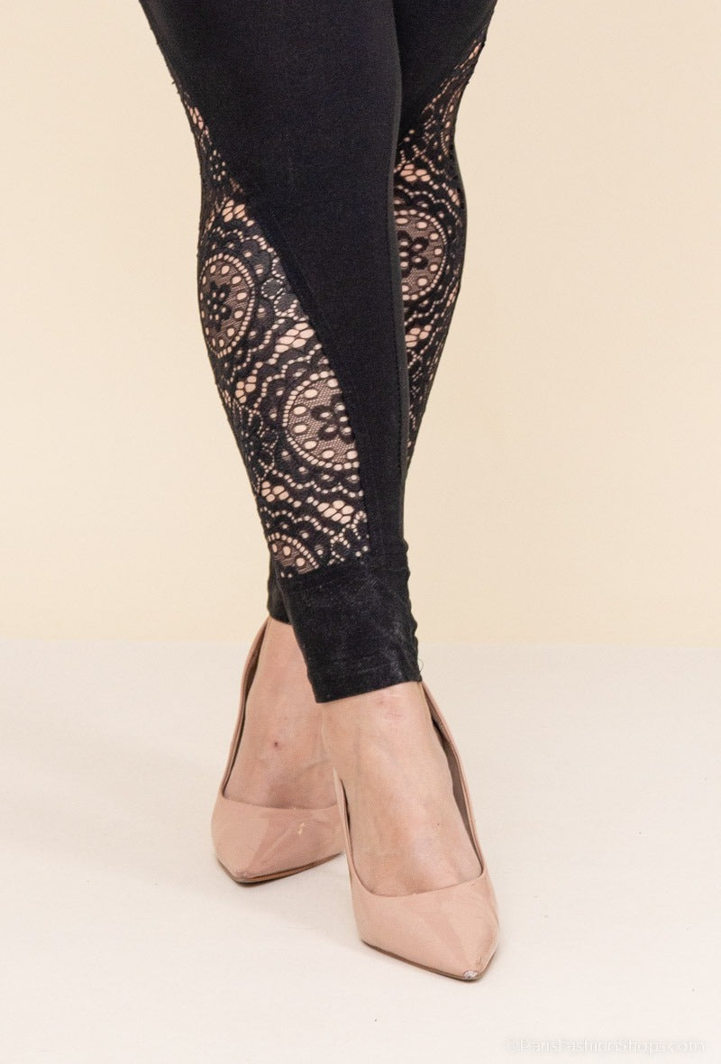 LEGGINS NOIR AVEC DENTELLE 54/56