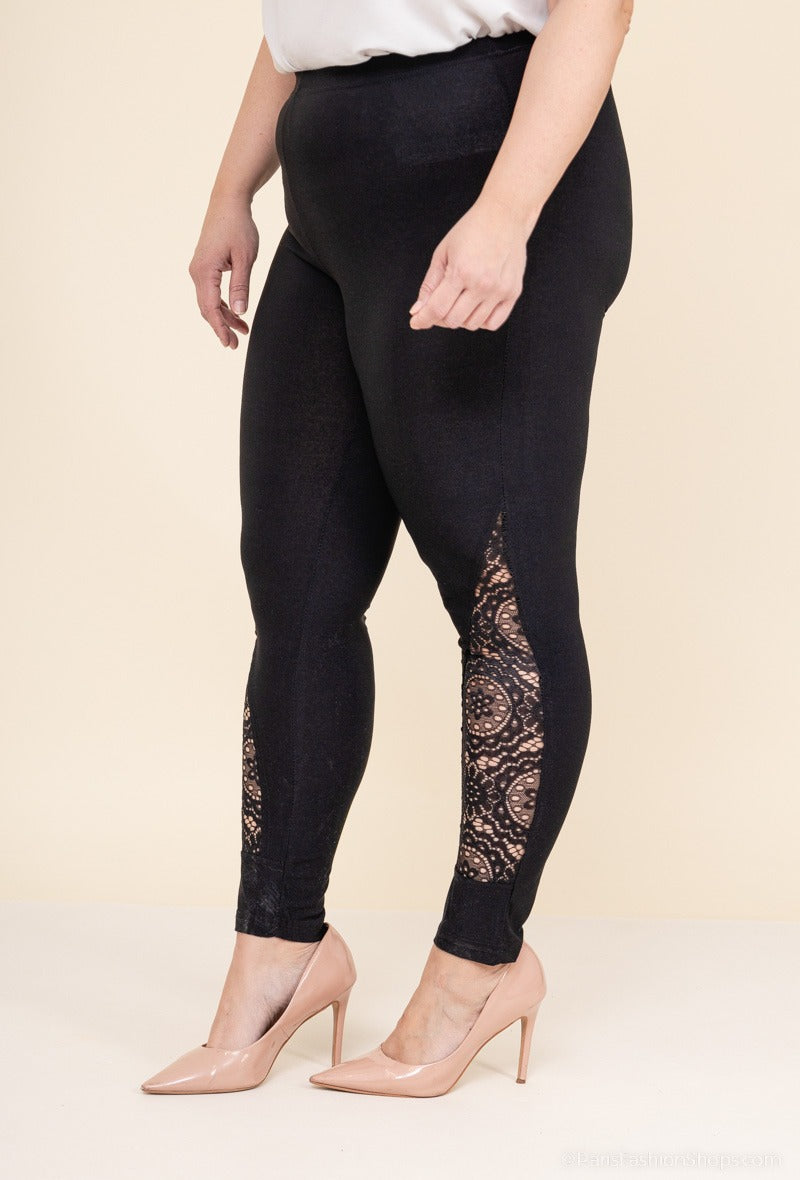 LEGGINS NOIR AVEC DENTELLE 54/56