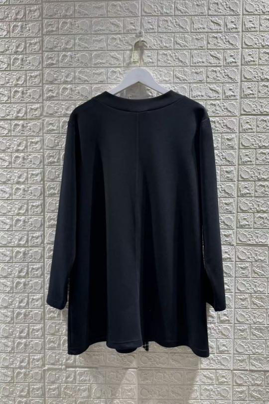 SWEAT SHIRT NOIR AVEC NOEUD TAILLE 54/56