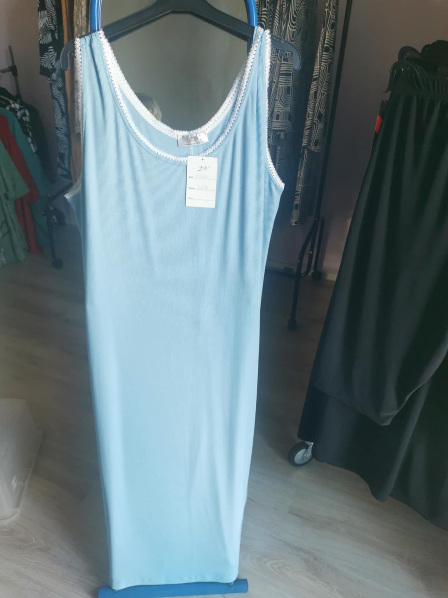 ROBE LONGUE BLEU CIEL TAILLE 54/56
